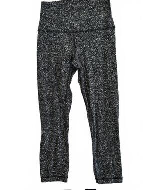 Lululemon Women High-Waisted Black & White Speckle 3/4 Leggings - Size 4